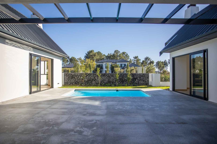 5 Bedroom Property for Sale in Val De Vie Estate Western Cape